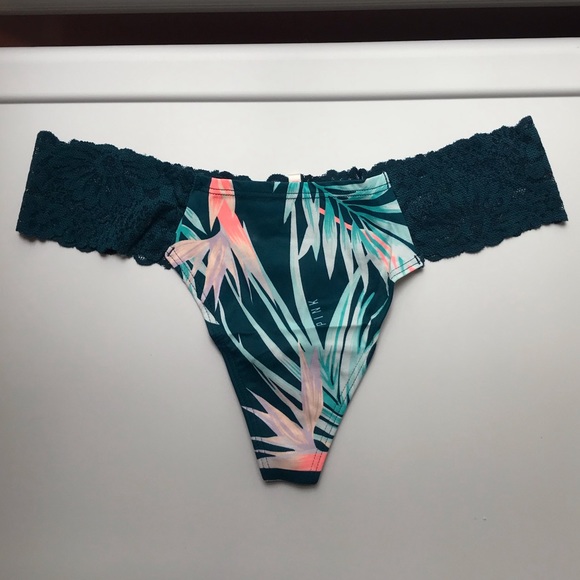 PINK Victoria's Secret Other - Victoria’s Secret PINK No Show Lace Sides Thong M PINK Victoria's Secret Other - Victoria’s Secret PINK No Show Lace Sides Thong M